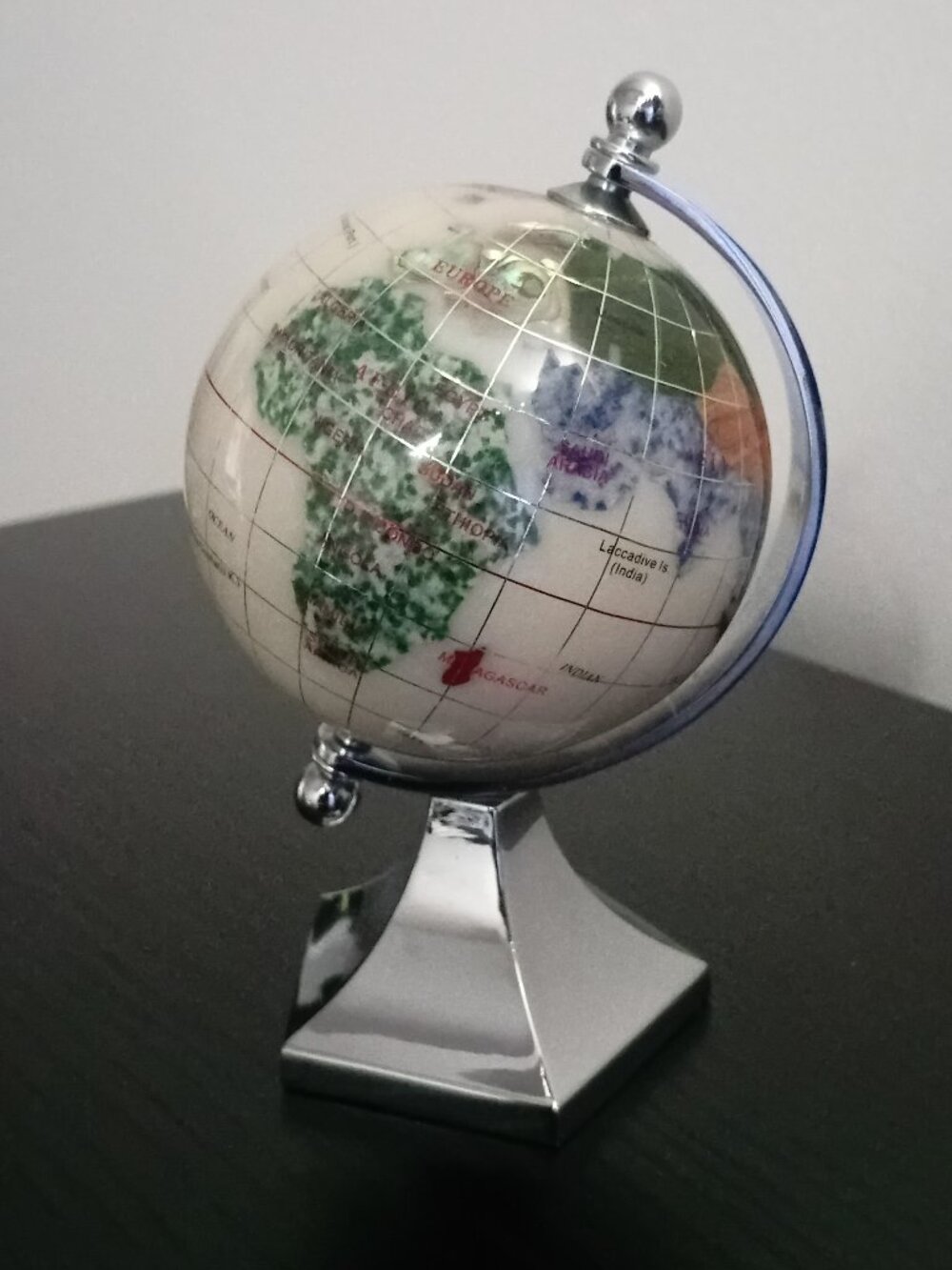 Authentic Kalifano° Gemstone World Globe On A Metal Stand